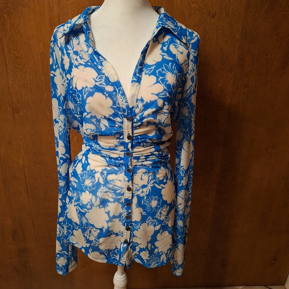 Free People Floral Blue and Cream Women's Top - Picture 3 of 7